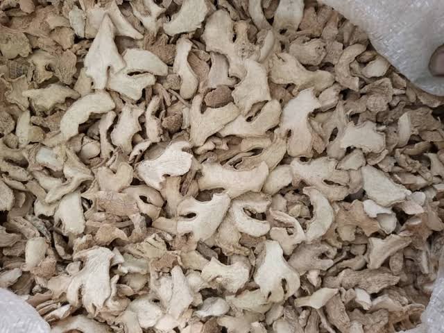 Dried split ginger for Export 3